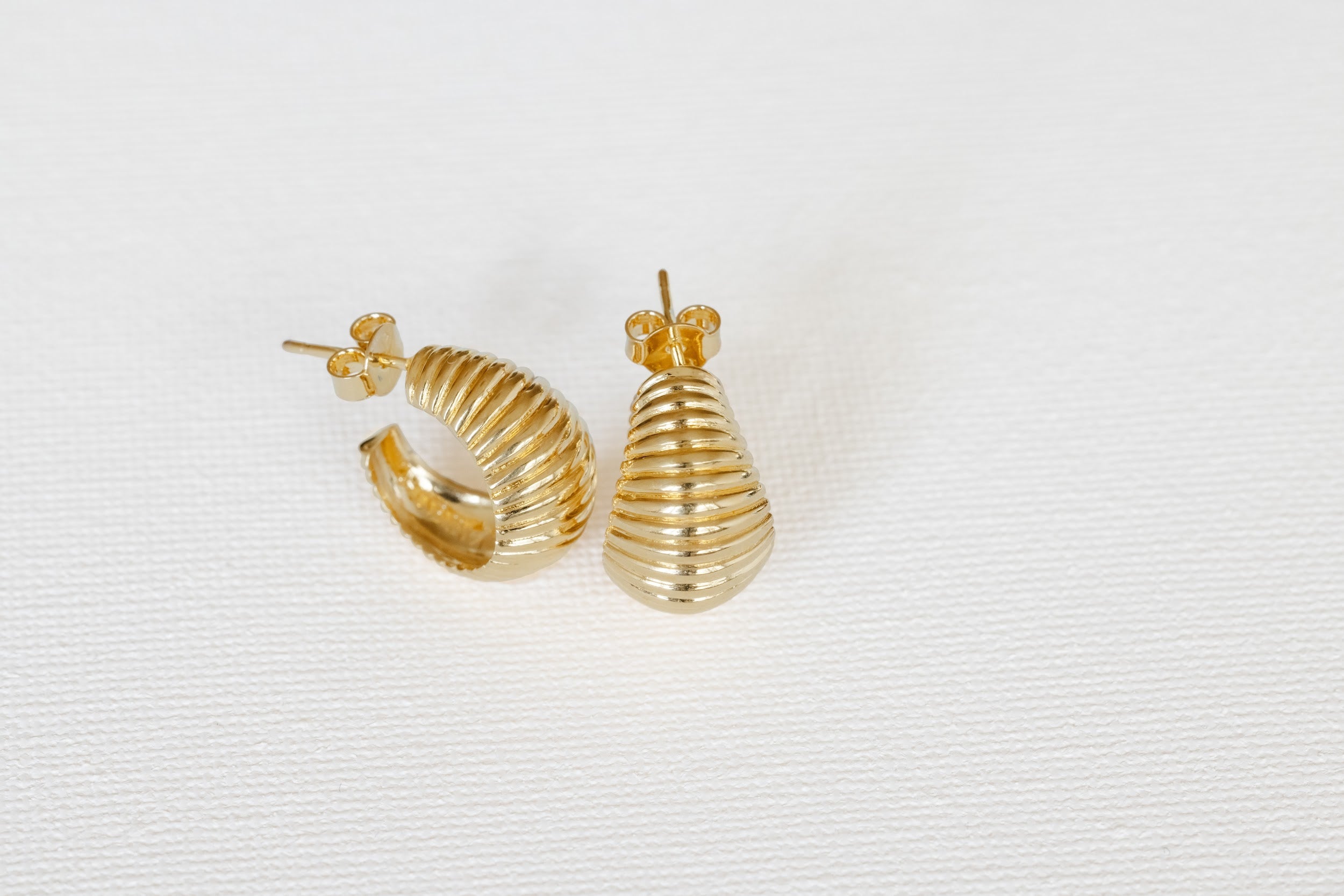 SAVOY Small Hoops (Gold Plated)