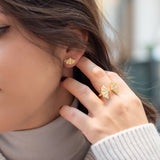 SANTIAGO Shell Stud Earrings