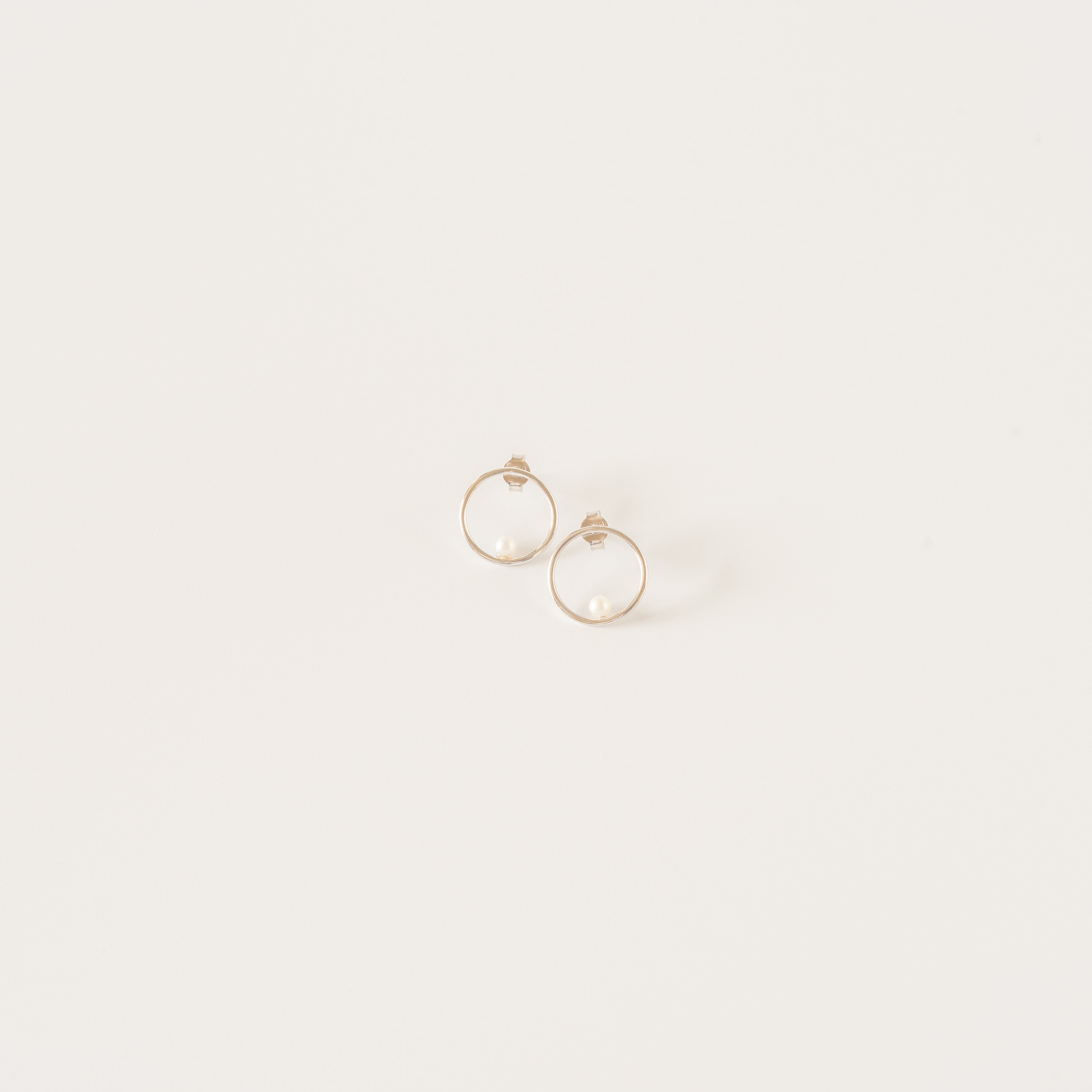 BILLABONG Circle Earrings with Pearl - Small