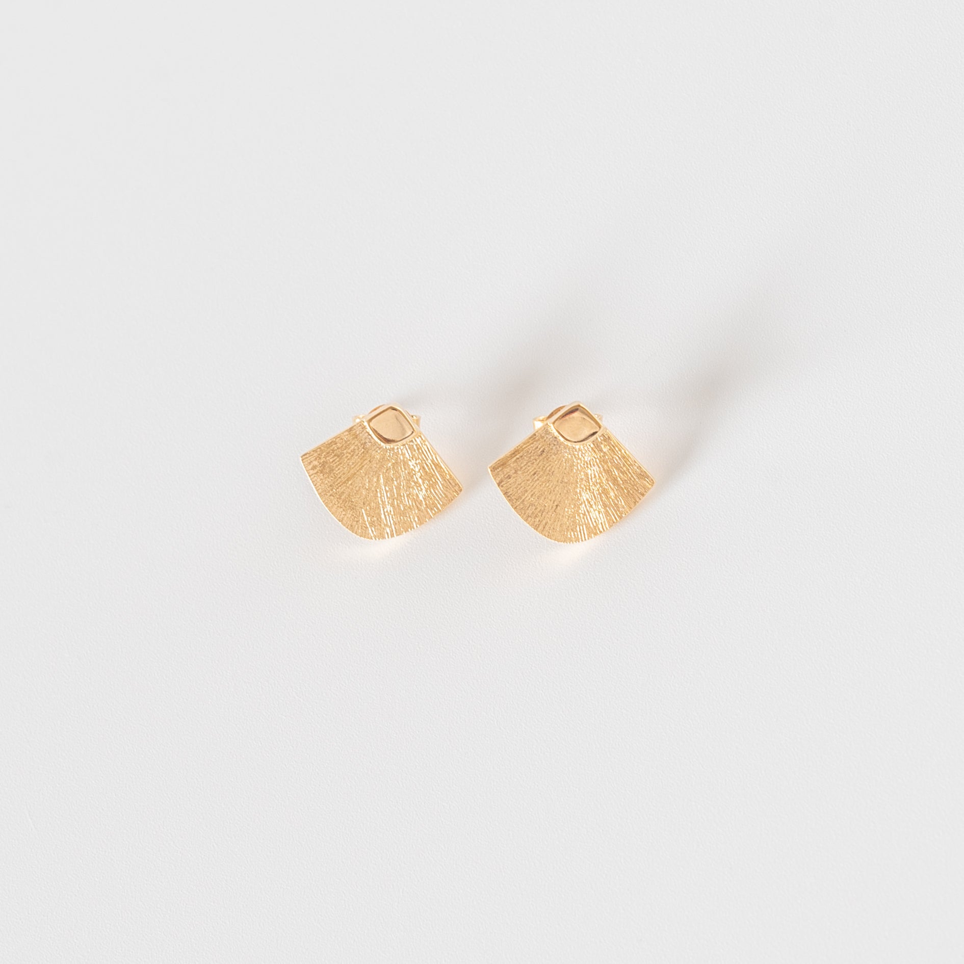Abanicos Stud Earrings (Ventagli)
