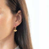 SANTIAGO Single Mini Hoops with Shell Pendants 12mm