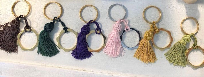 New FLOWER POWER Key Rings by V DESIGN LAB: a great Gift idea!