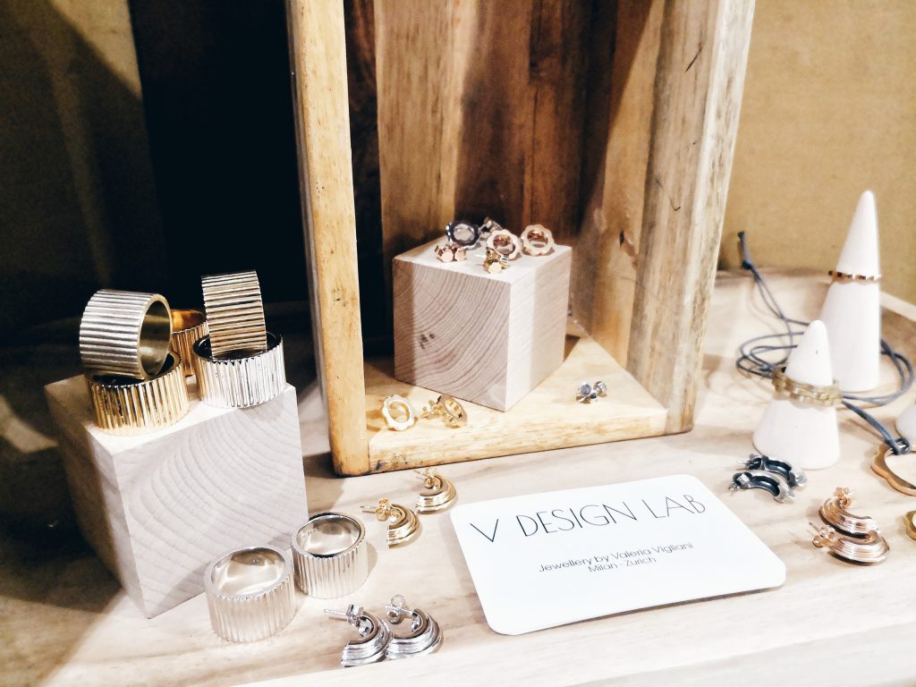 V DESIGN LAB Jewellery scelta come idea di Shopping da Valeria Crescenzi