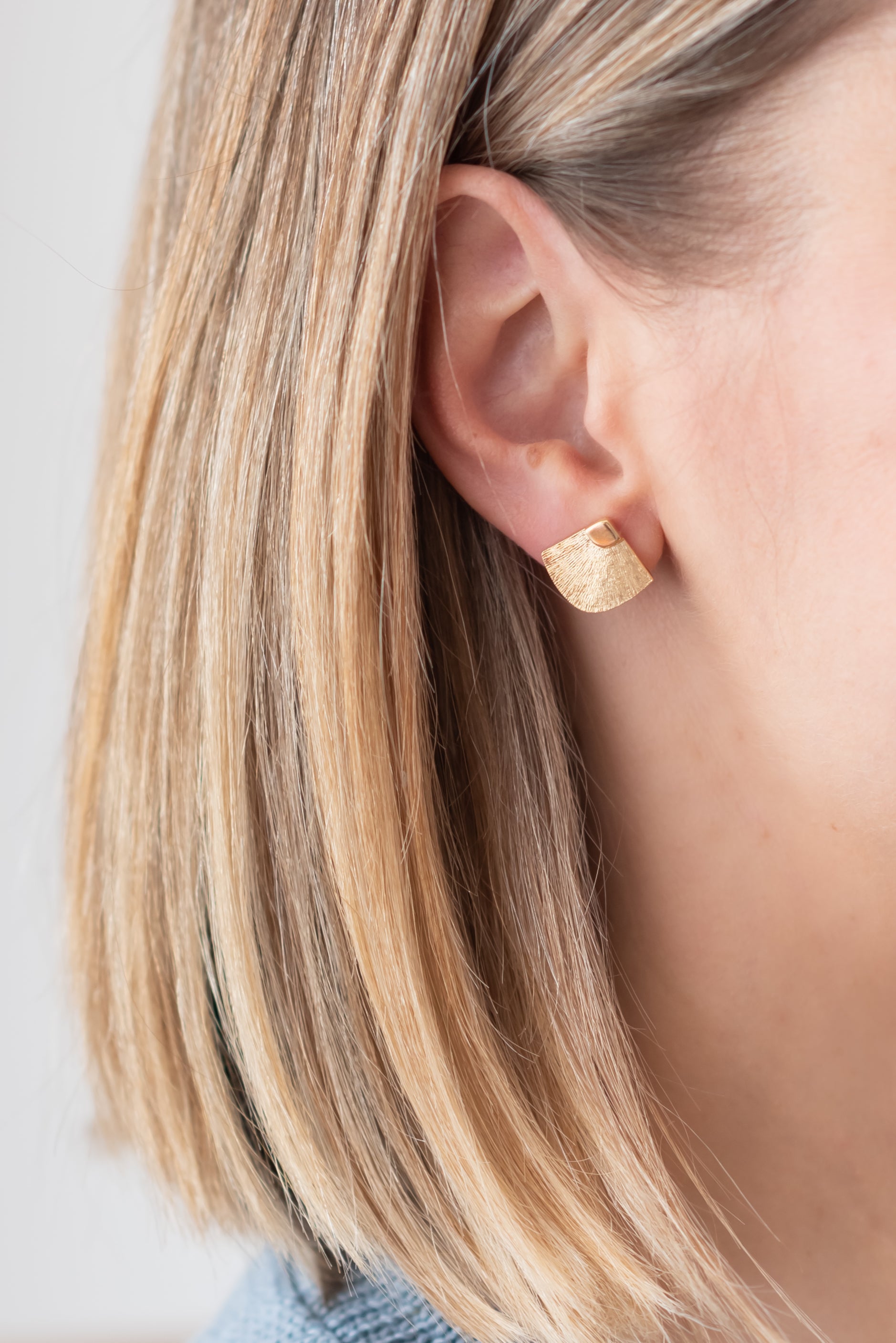 Abanicos Stud Earrings & Jewelry Tray Gift Idea