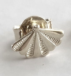 SANTIAGO Shell Mini Studs