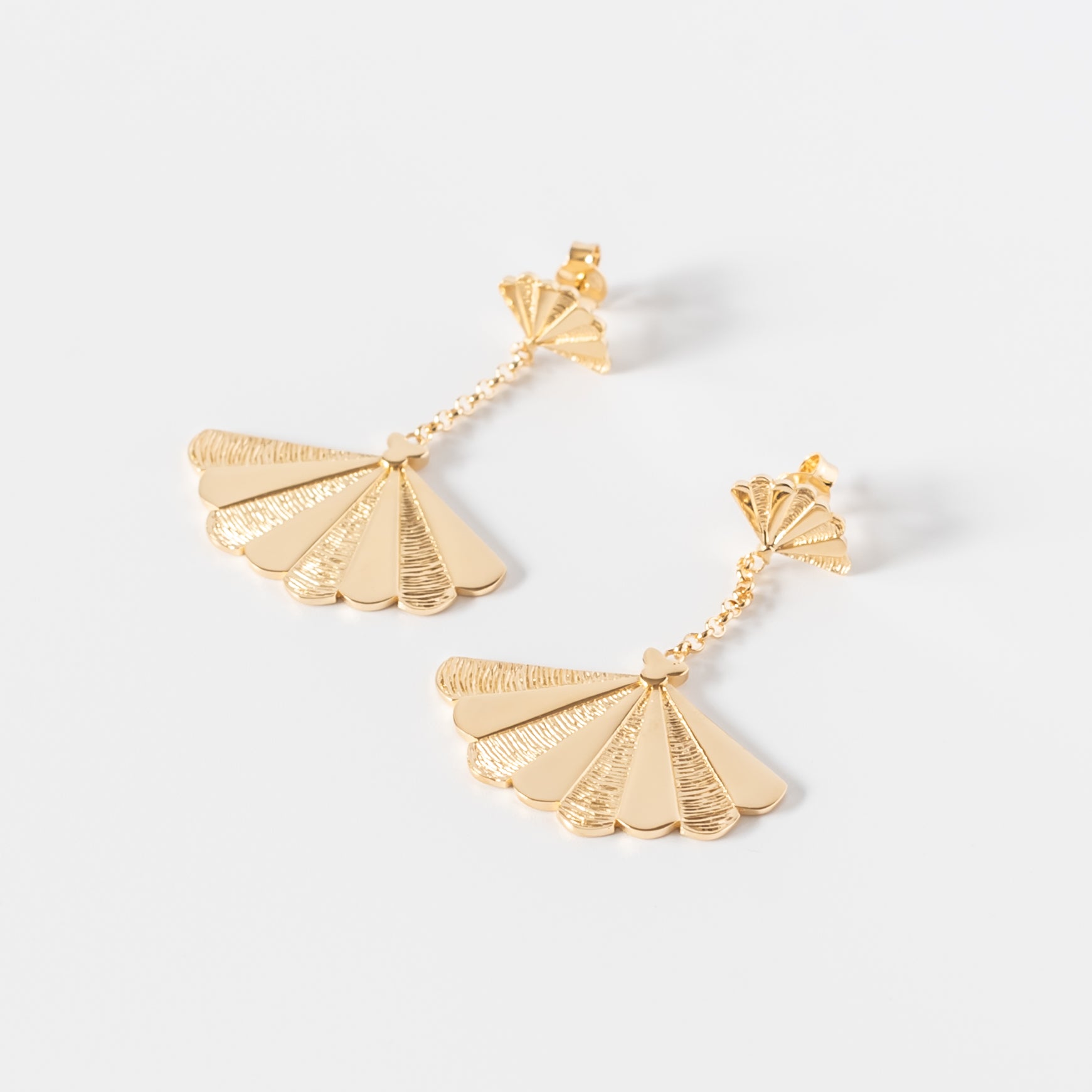 SANTIAGO Shell Big Pendant Earrings