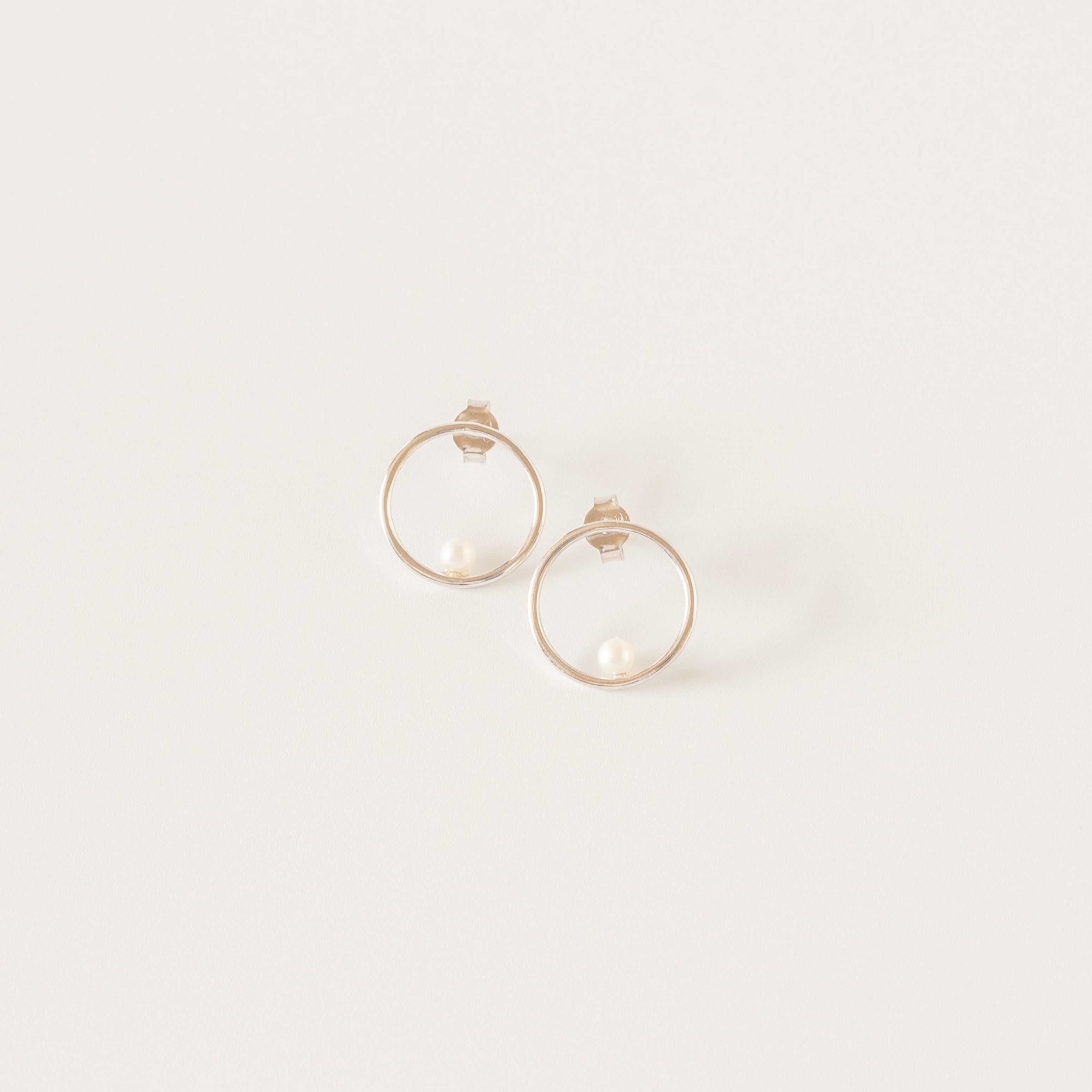 BILLABONG Circle Earrings with Pearl - Small